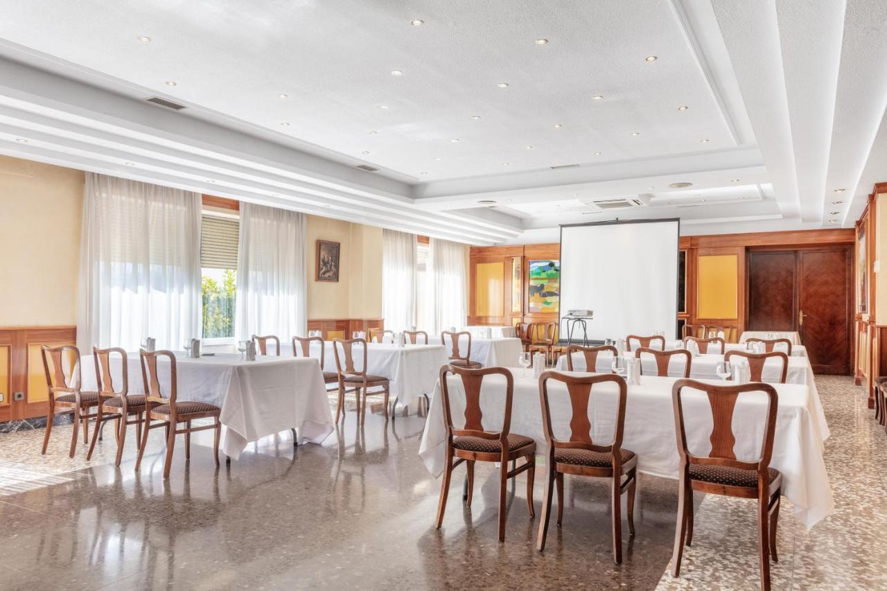 Hotel Regio Santa Marta de Tormes Esterno foto